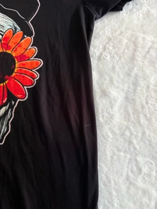 Art The Clown Terrifier Sunglasses Boutique Shirt XL runs big see Measurements - Picture 3 of 5